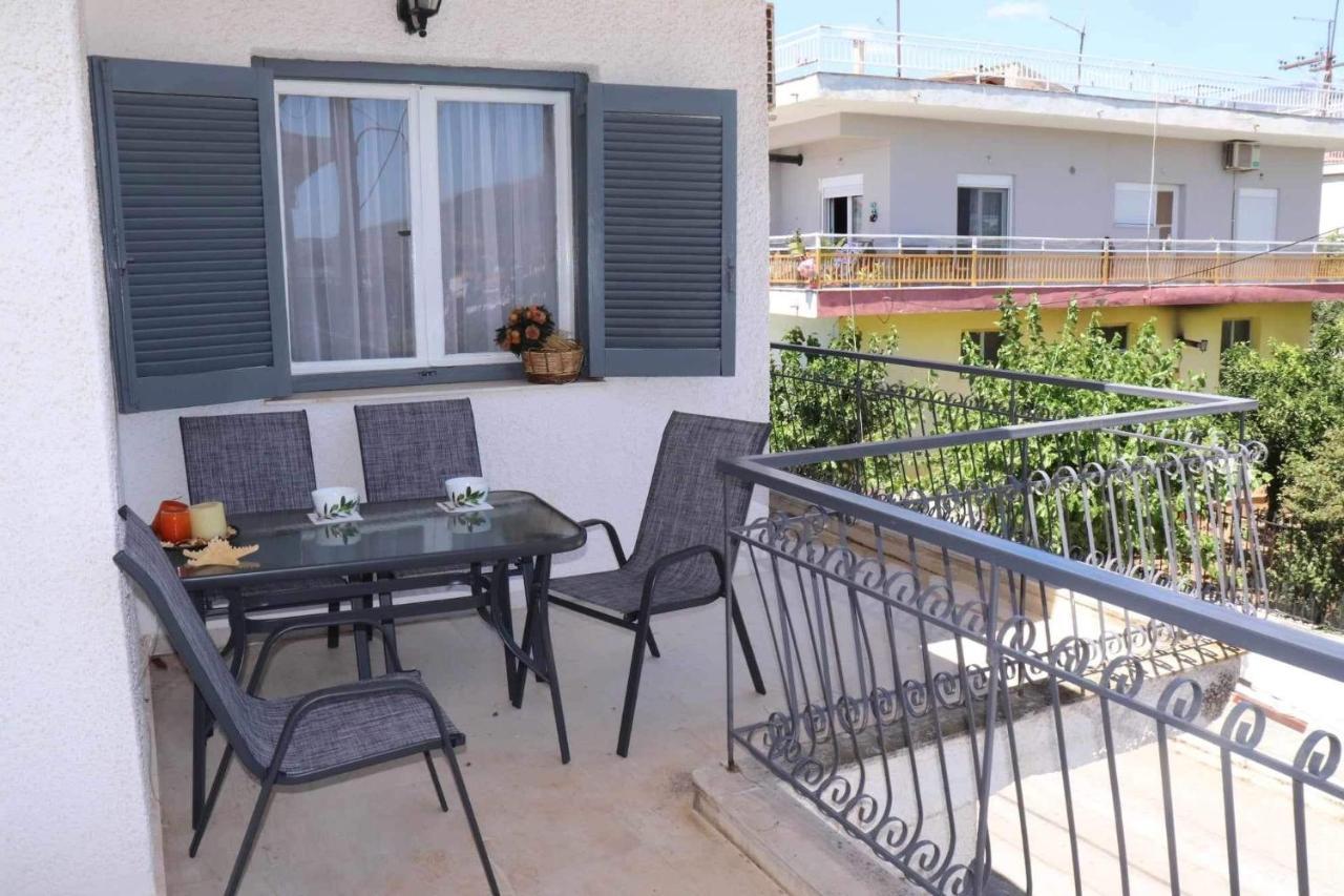 Favier Apartment Amarynthos Bagian luar foto